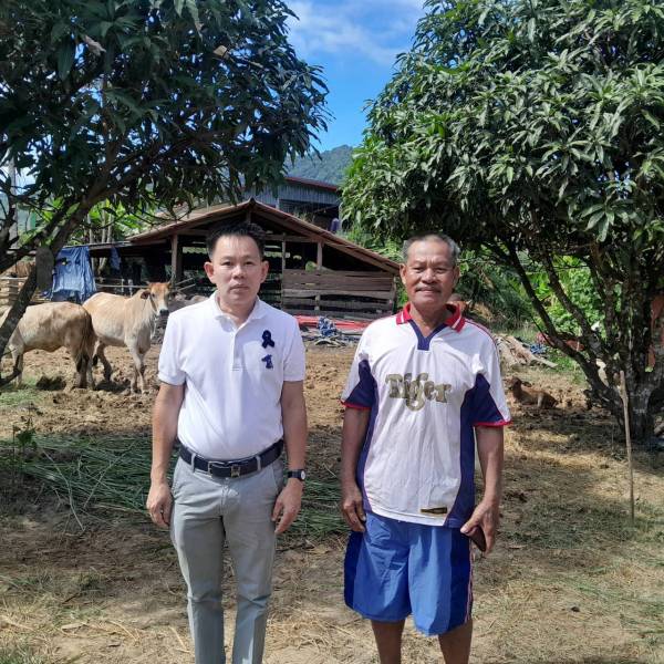 สำนักงานปศุสัตว์จังหวัดหนองคาย ออกติดตามโครงการธนาคารโค-กระบือ เพื่อเกษตรกรตามพระราชดำริ เพื่อติดตามความก้าวหน้าเกษตรกรที่ยืมแม่โคเพื่อการผลิต