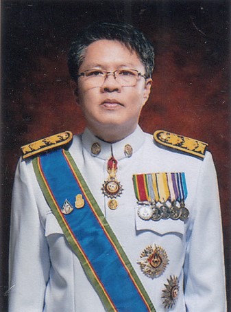 นายธรรมนาถ ชัยฤทธิ์